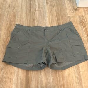 TheNorthFace Hiking Short - Size 14
